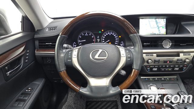 Лексус ES350 2013 — миниатюра 13