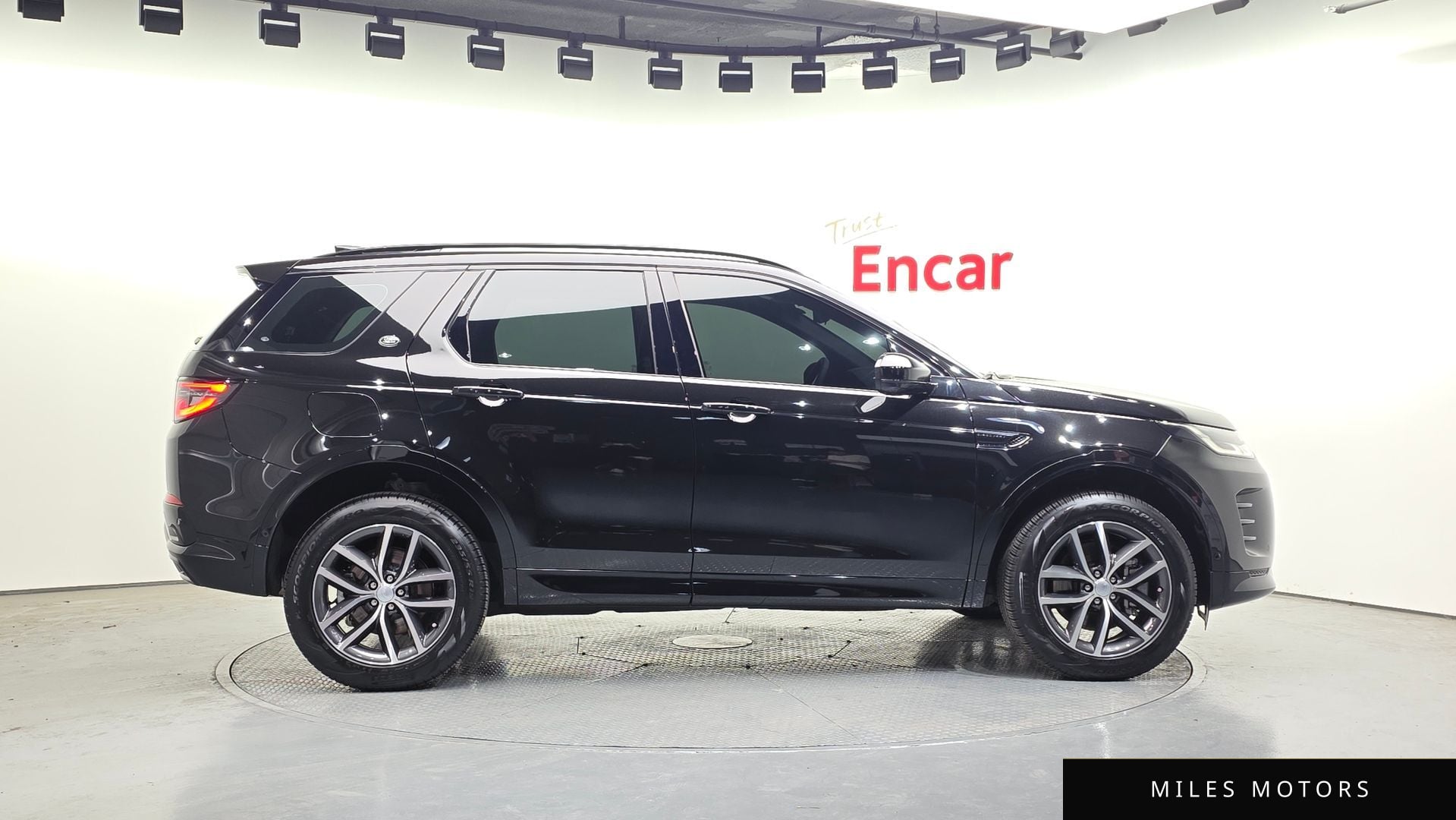 Land Rover Discovery Sport 2025 — миниатюра 6