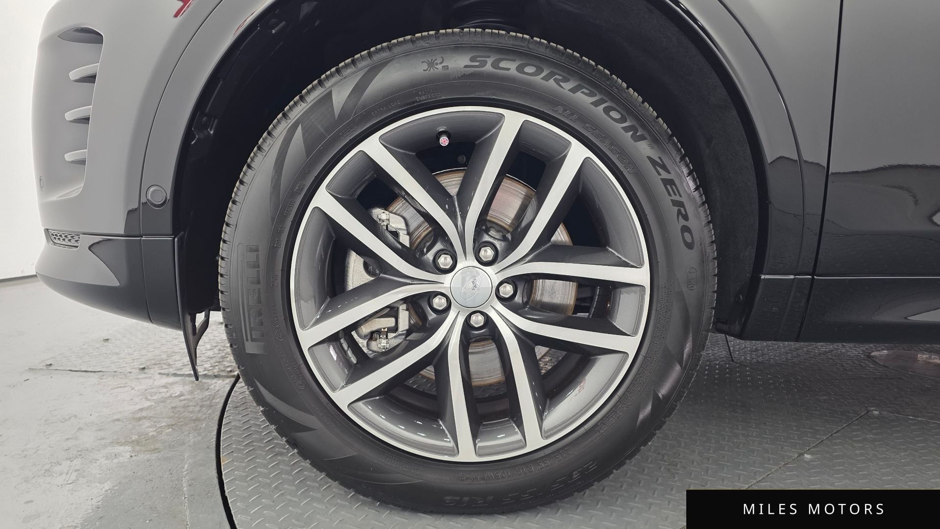 Land Rover Discovery Sport 2025 — миниатюра 9
