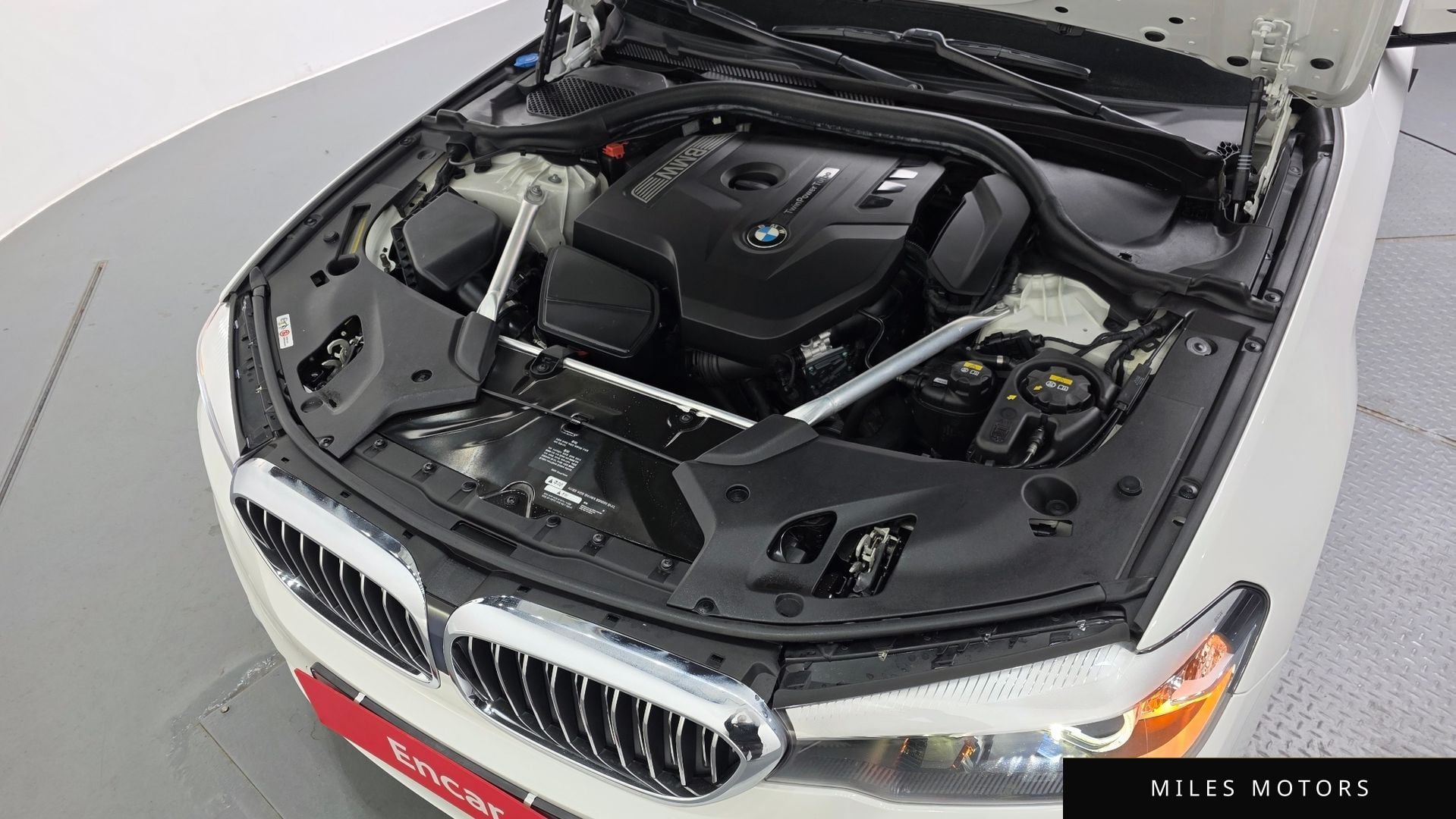 BMW 5 Series (G30) 2018 — миниатюра 6