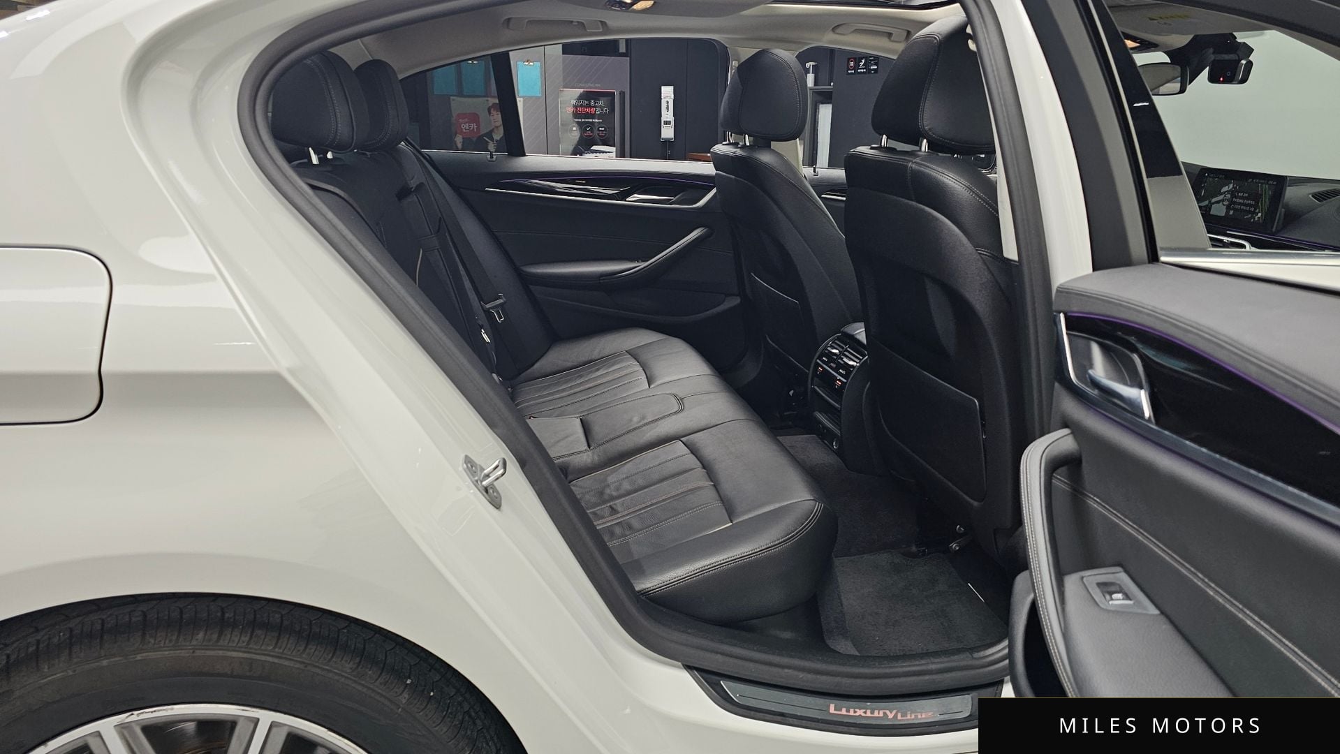 BMW 5 Series (G30) 2018 — миниатюра 17