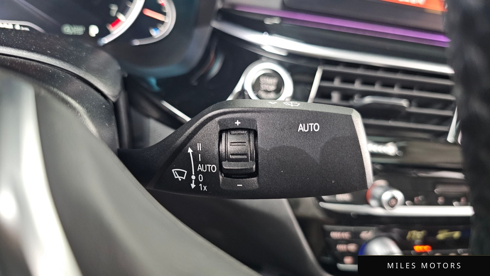 BMW 5 Series (G30) 2018 — миниатюра 29