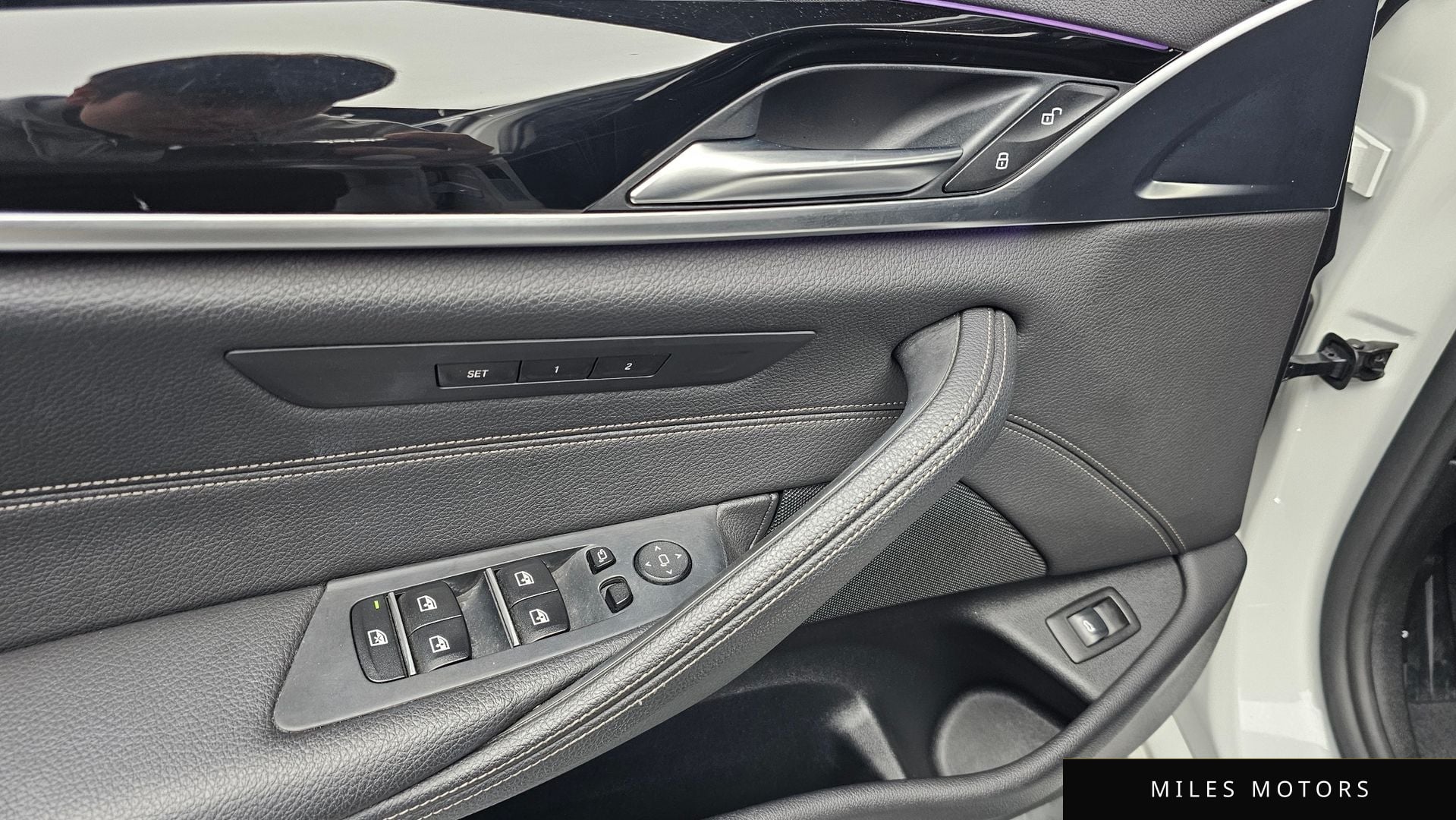 BMW 5 Series (G30) 2018 — миниатюра 30
