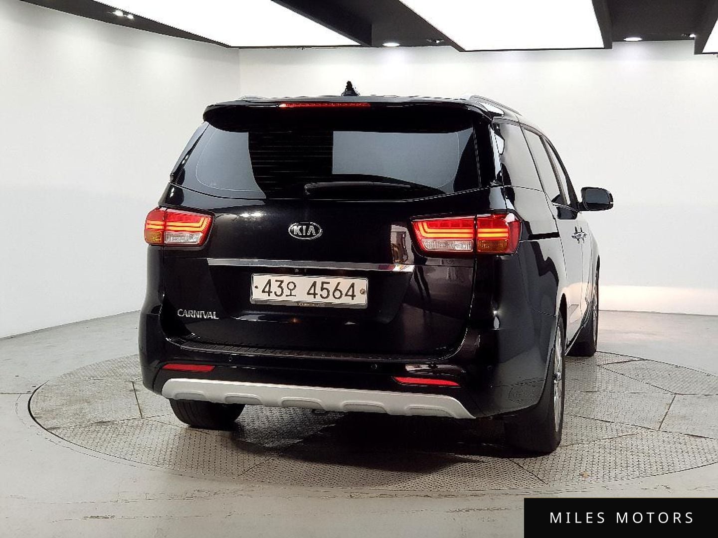 Kia Canival 2015 — миниатюра 3