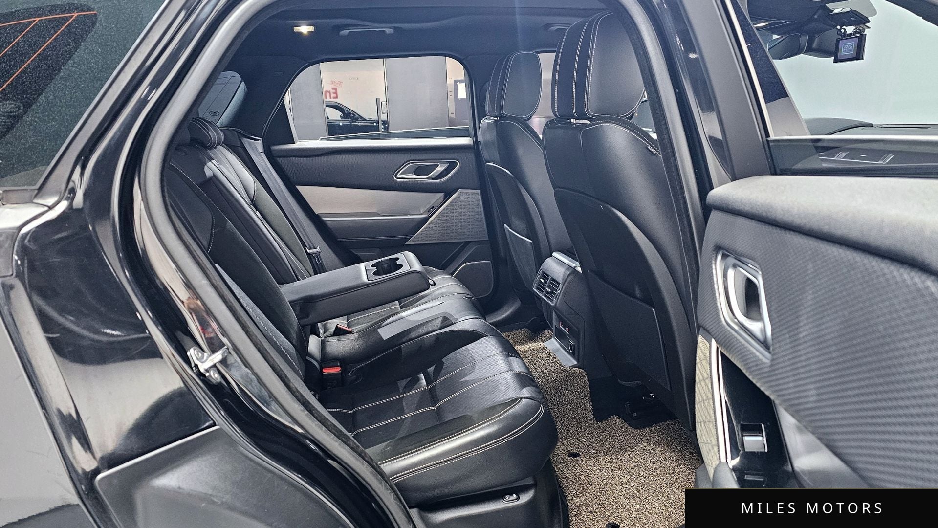 Land Rover Range Rover Velar 2018 — миниатюра 11