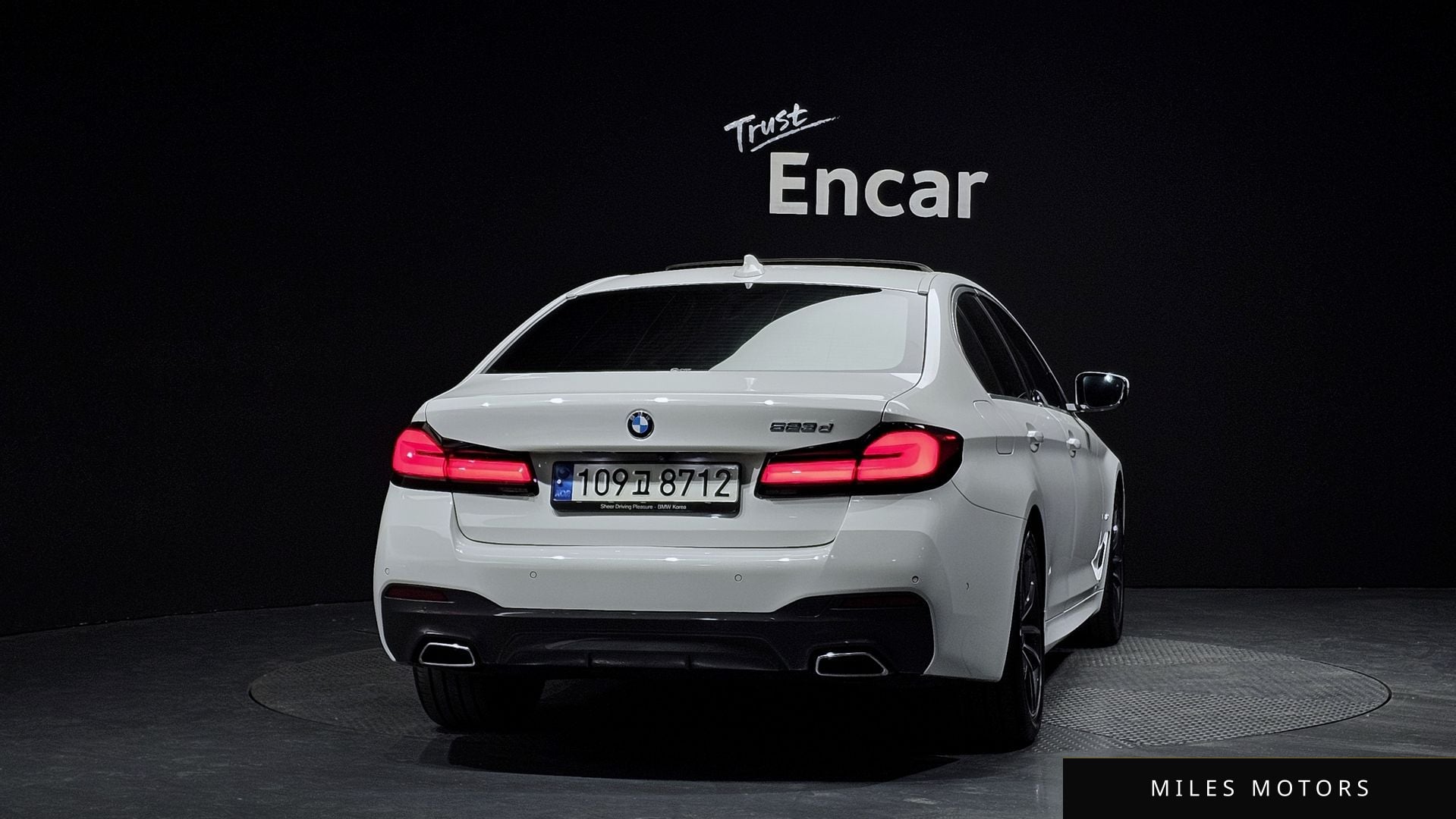 BMW 5 Series (G30) 2021 — миниатюра 3
