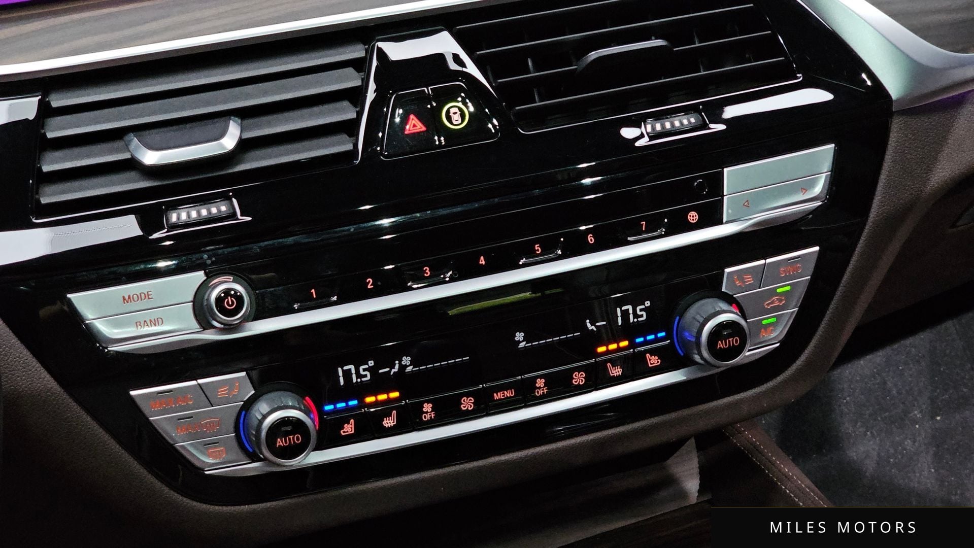 BMW 5 Series (G30) 2021 — миниатюра 23