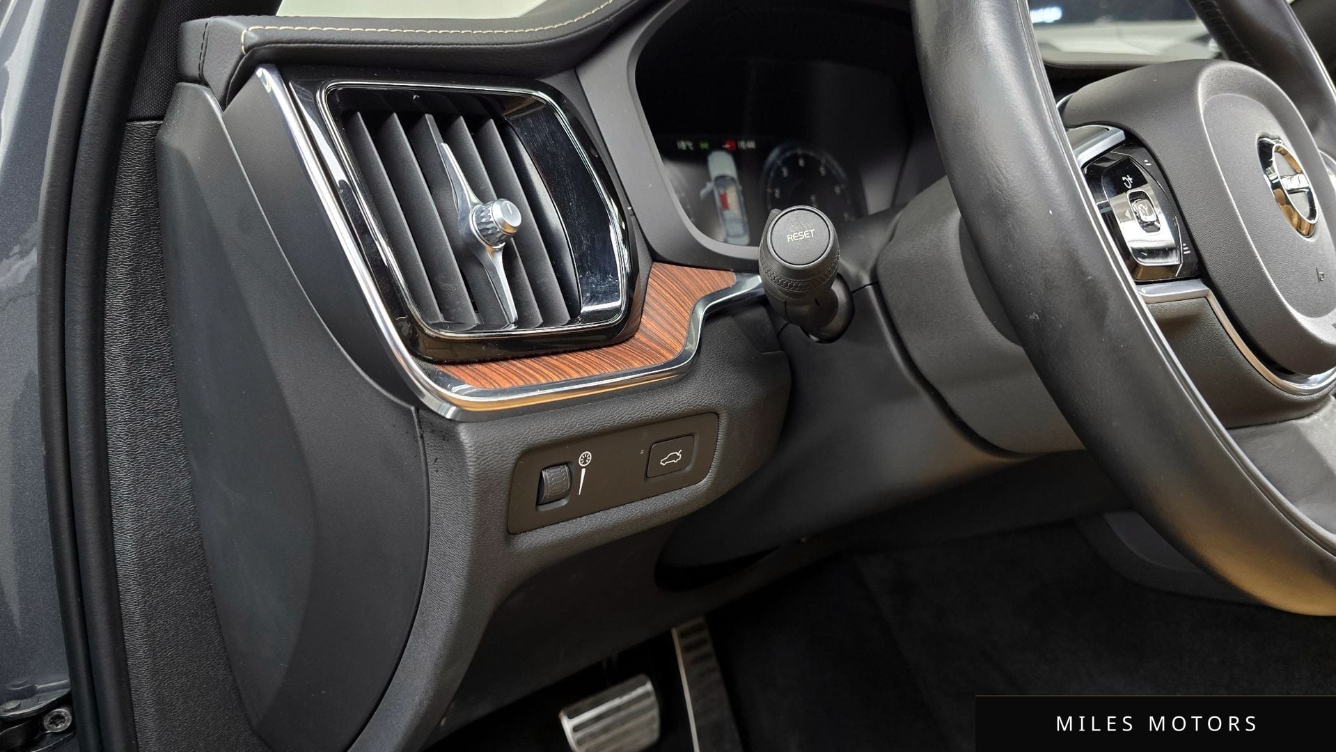 Volvo S60 2021 — миниатюра 23
