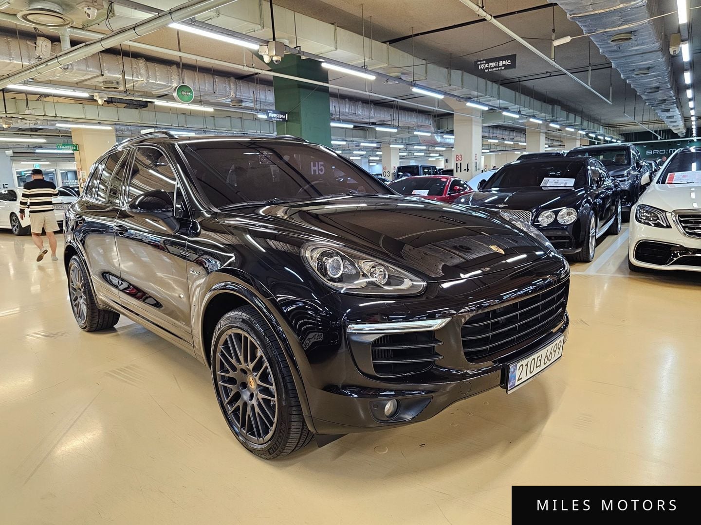 Porsche Cayenne 2017 — миниатюра 3