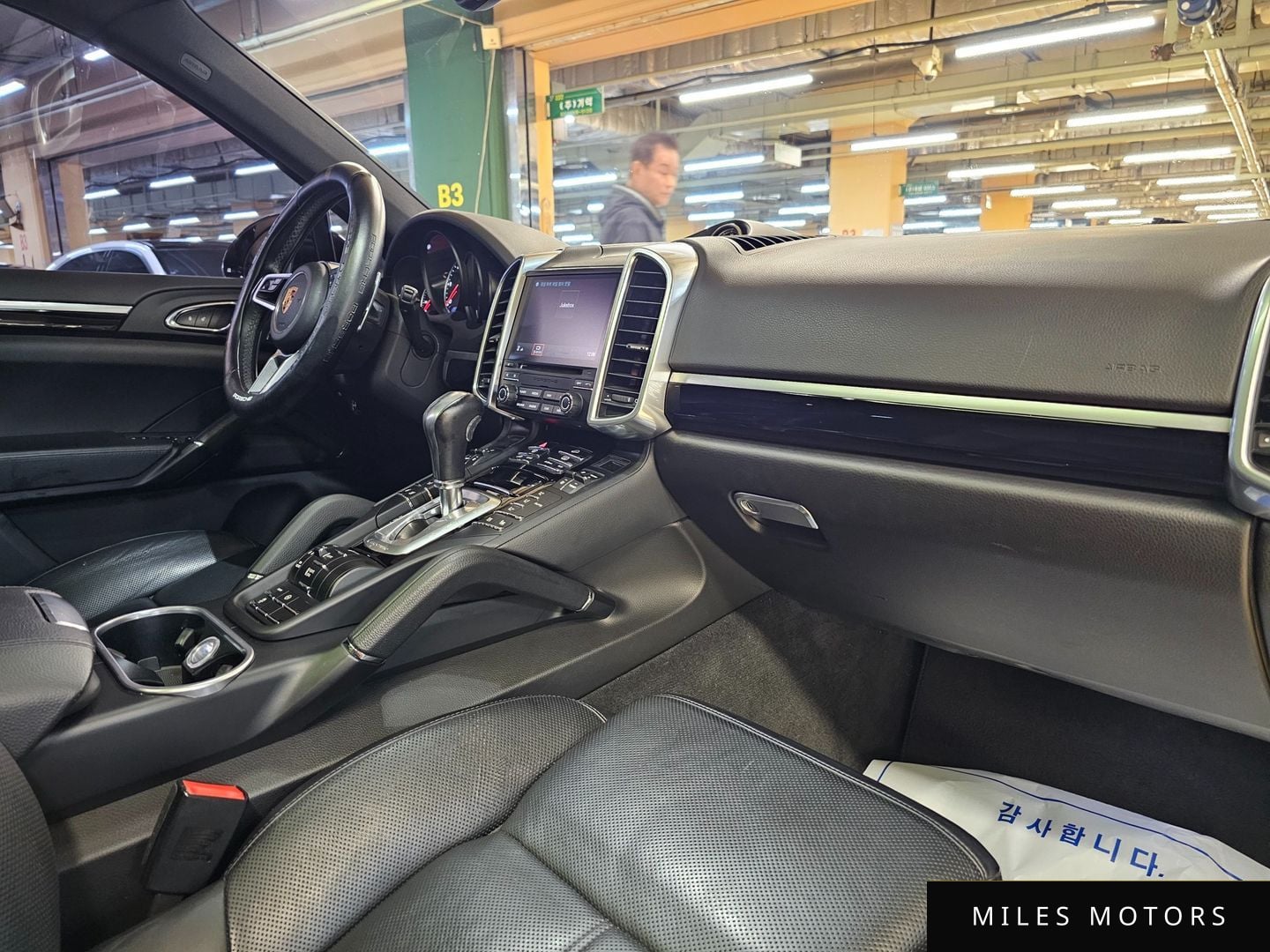 Porsche Cayenne 2017 — миниатюра 10