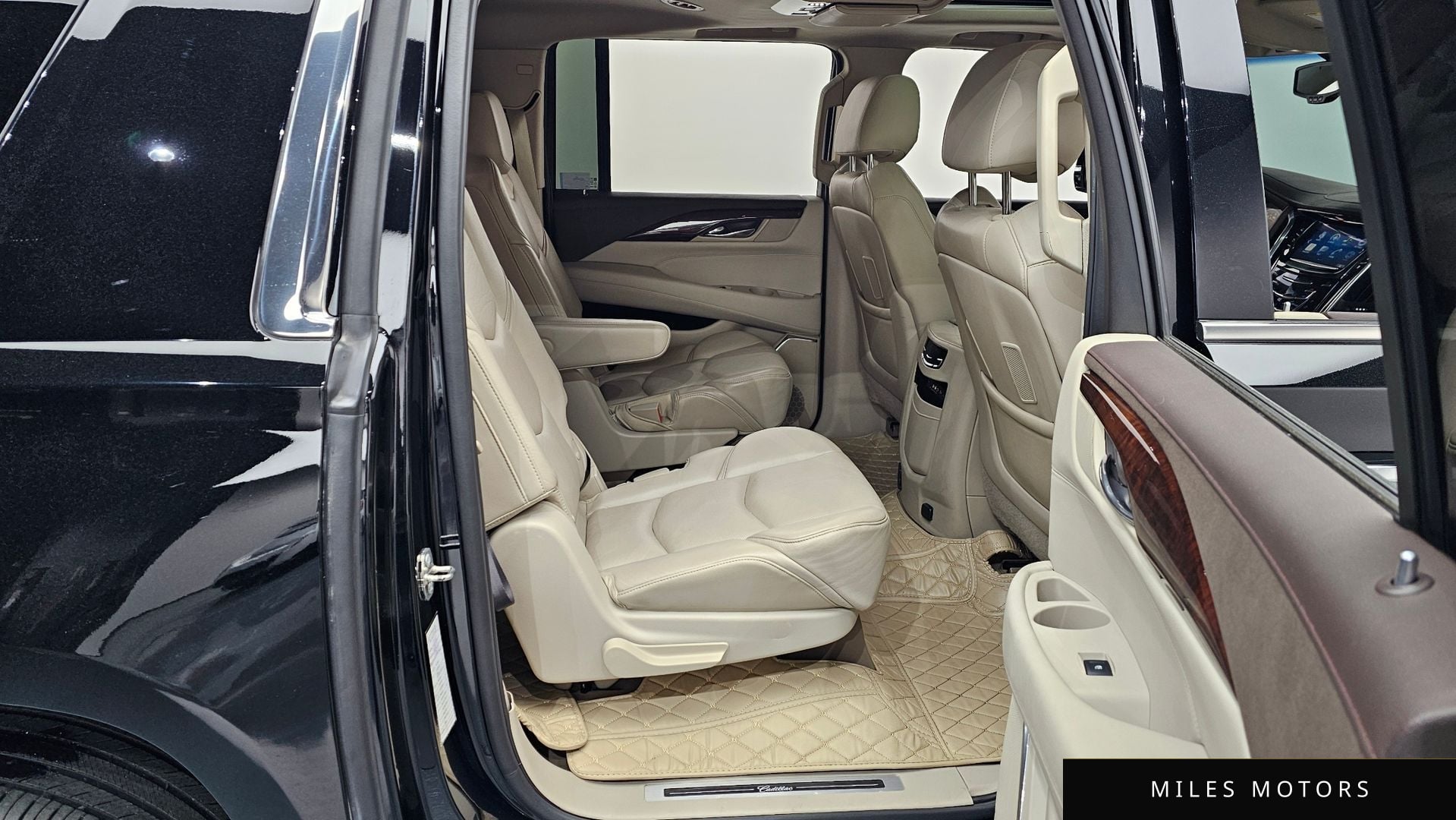 Cadillac 에스컬레이드 2015 — миниатюра 12