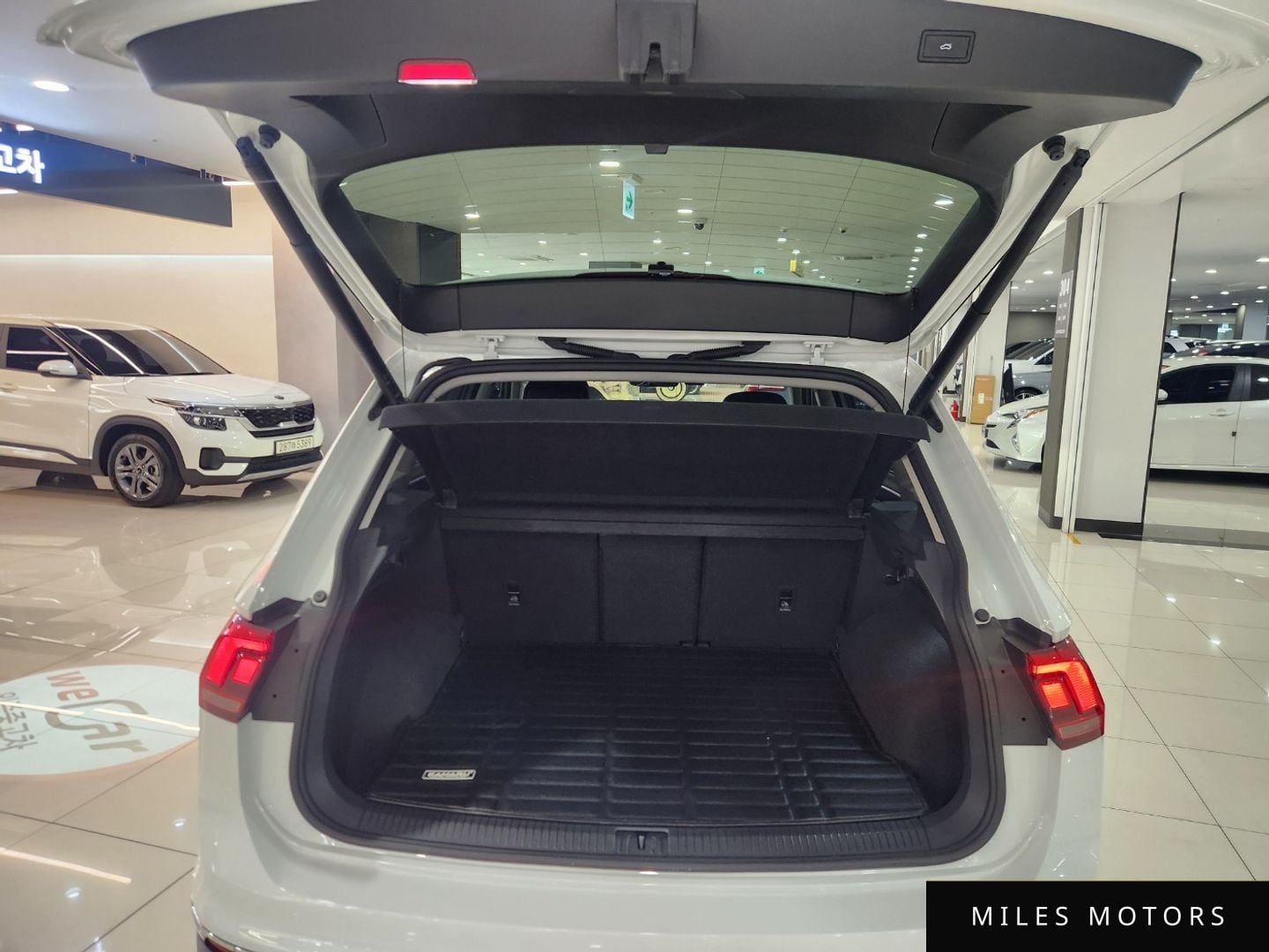 Volkswagen 티구안 2023 — миниатюра 14