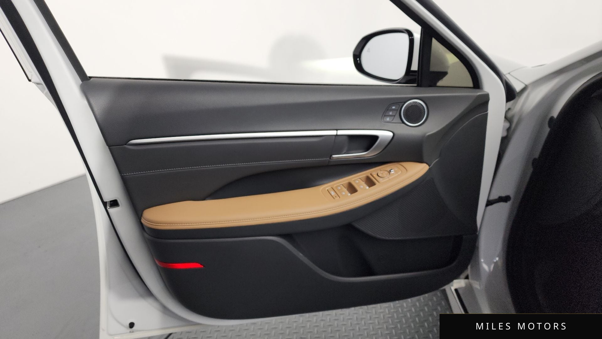 Hyundai 쏘나타 디 엣지 하이브리드(DN8) 2024 — миниатюра 13