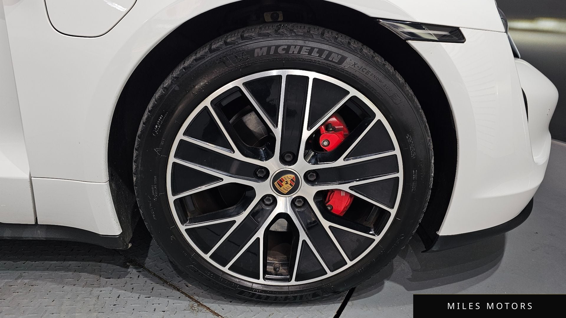 Porsche 타이칸 2021 — миниатюра 5