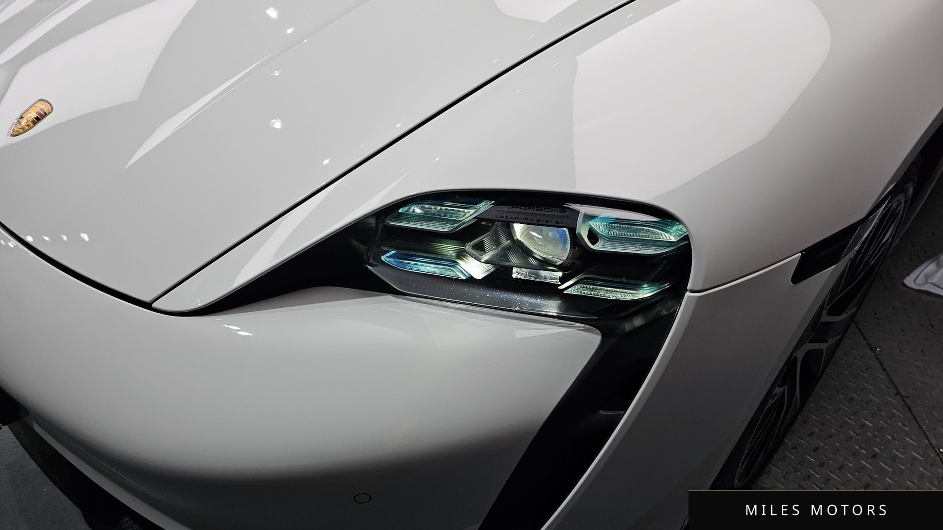Porsche 타이칸 2021 — миниатюра 8