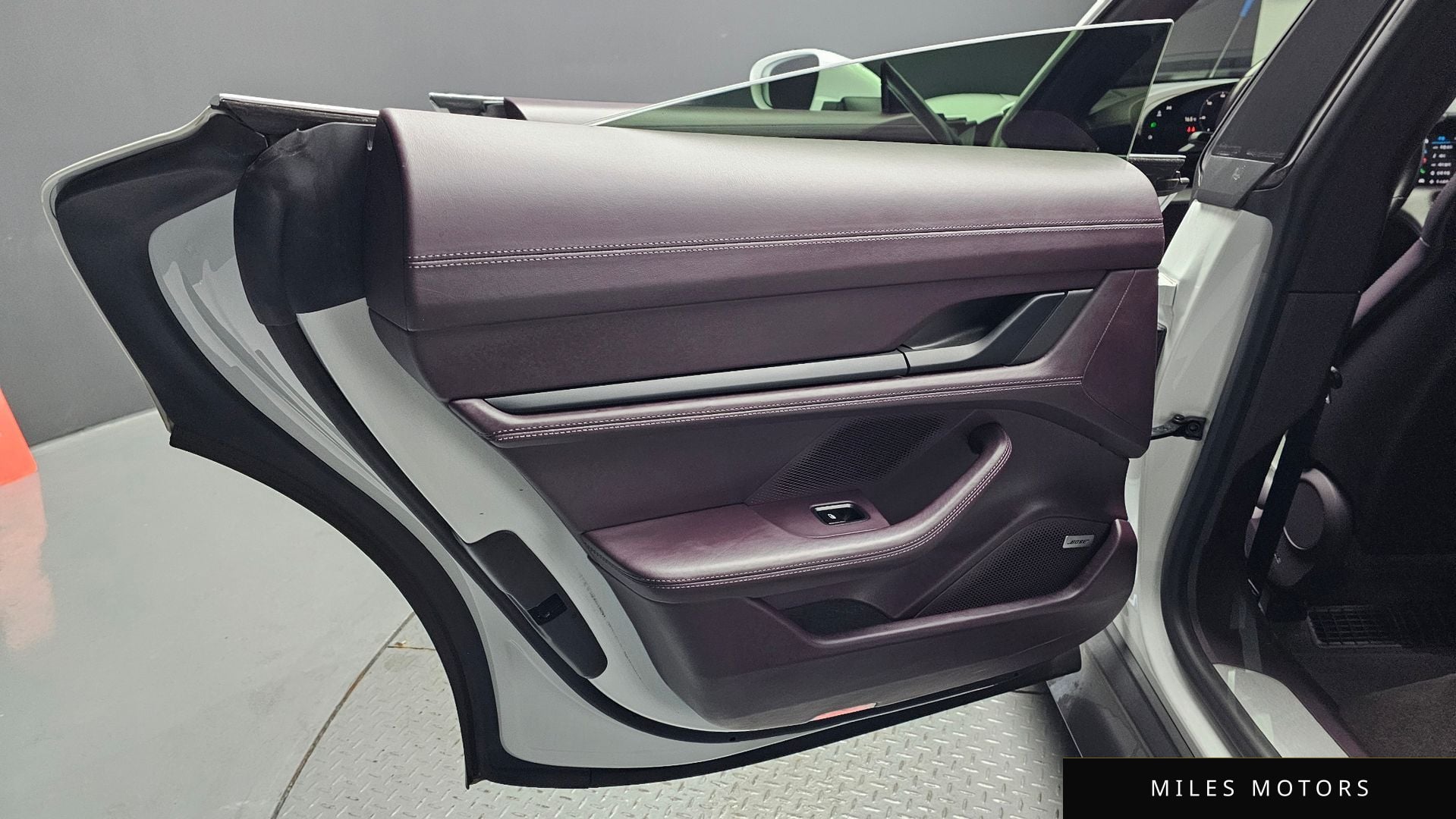 Porsche 타이칸 2021 — миниатюра 15