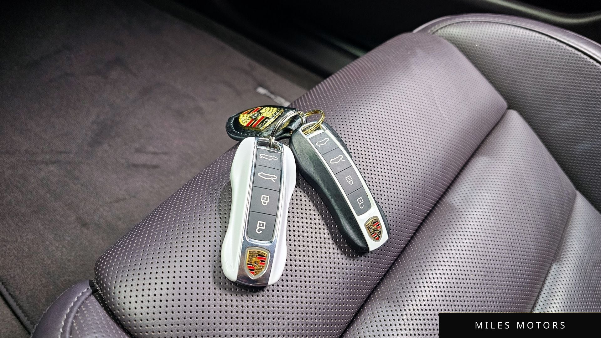 Porsche 타이칸 2021 — миниатюра 30
