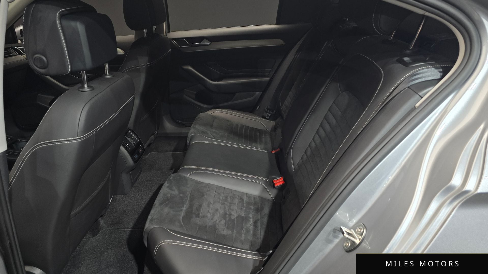 Volkswagen Passat 2021 — миниатюра 11