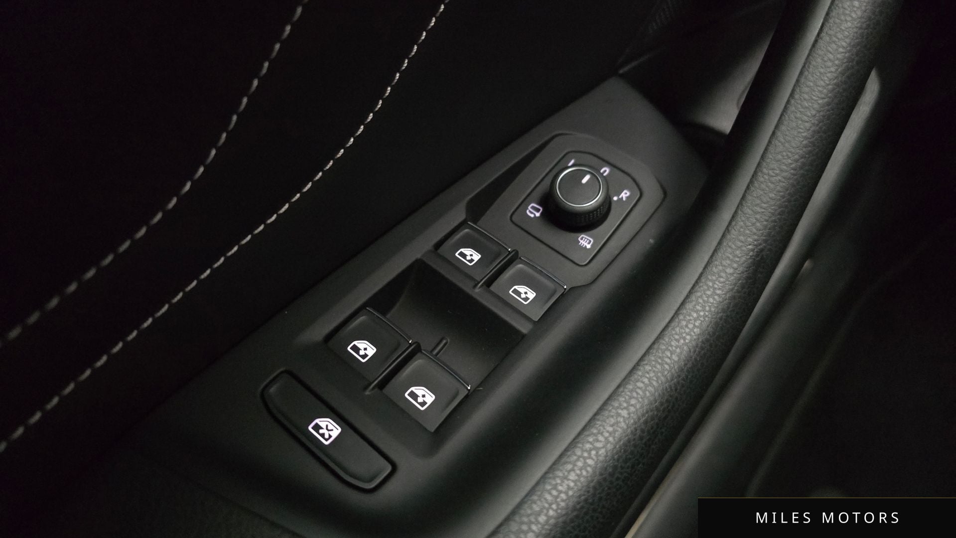 Volkswagen Passat 2021 — миниатюра 19