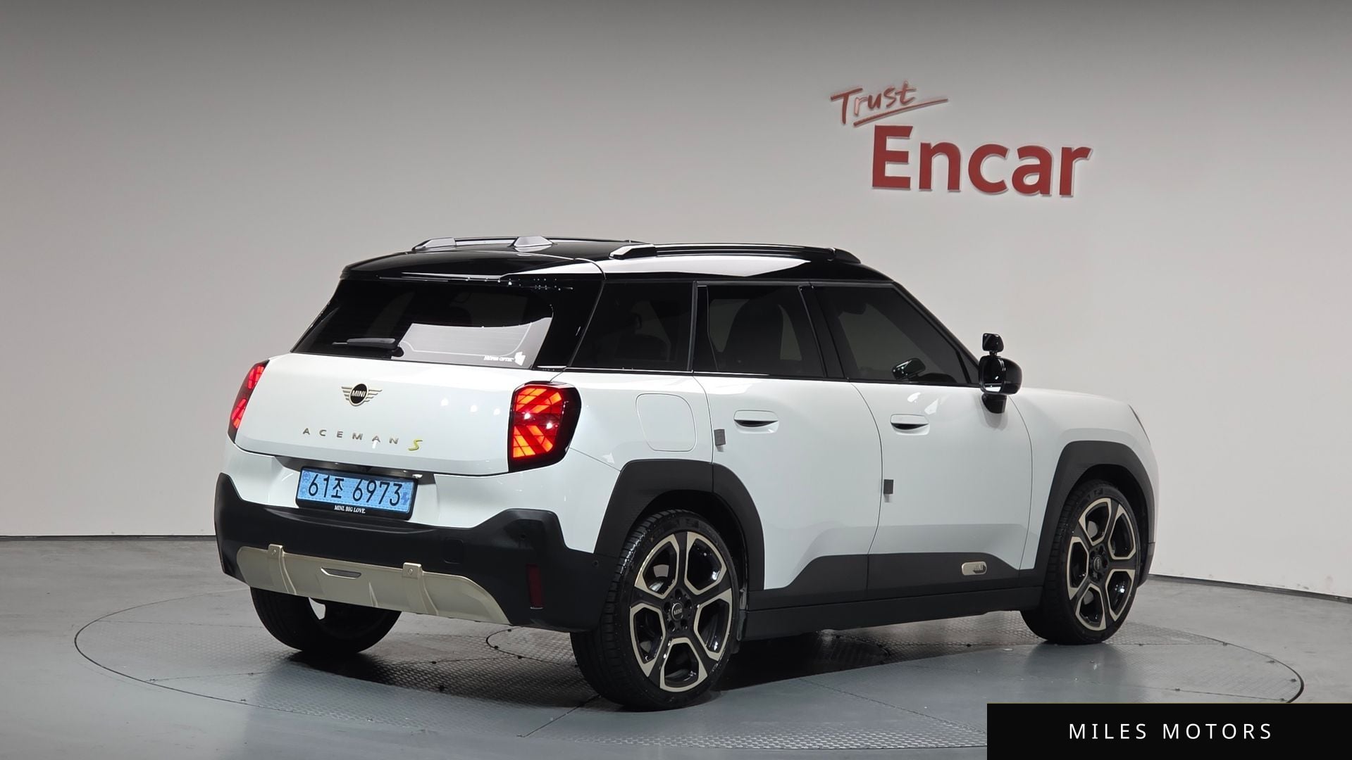MINI Aceman 2025 — миниатюра 2