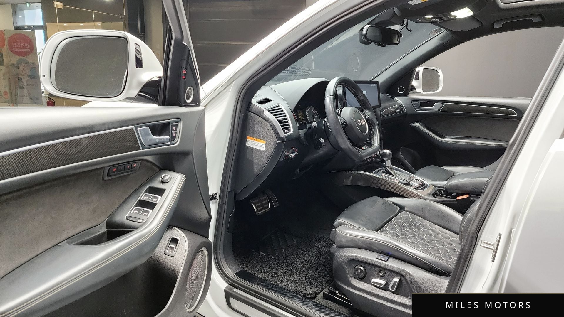 Audi SQ5 2016 — миниатюра 10