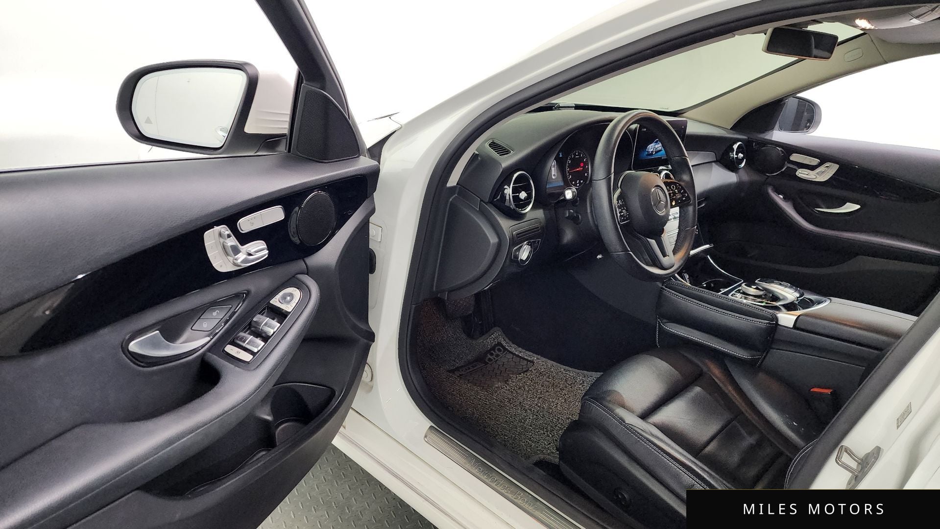 Mercedes-Benz C-Class W205 2019 — миниатюра 10