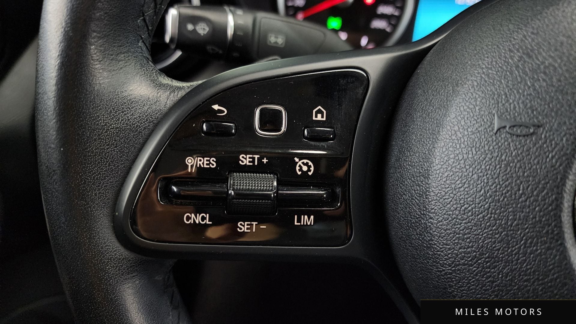 Mercedes-Benz C-Class W205 2019 — миниатюра 16