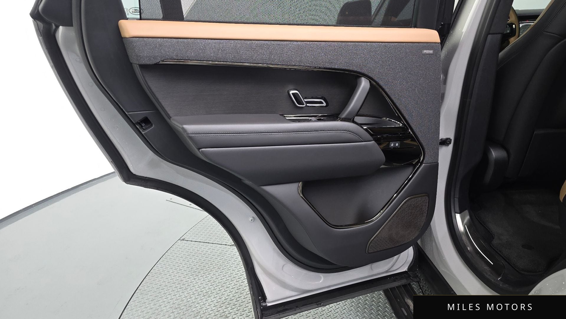 Land Rover 레인지로버 스포츠 2025 — миниатюра 14