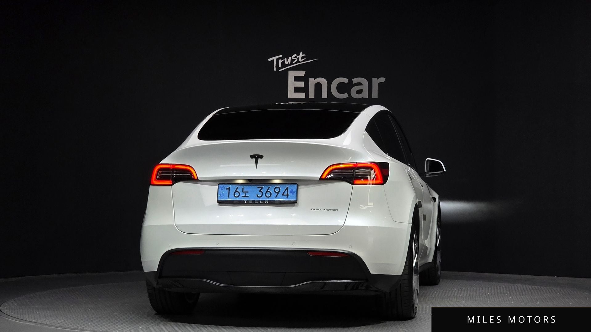 Tesla Model Y 2021 — миниатюра 4