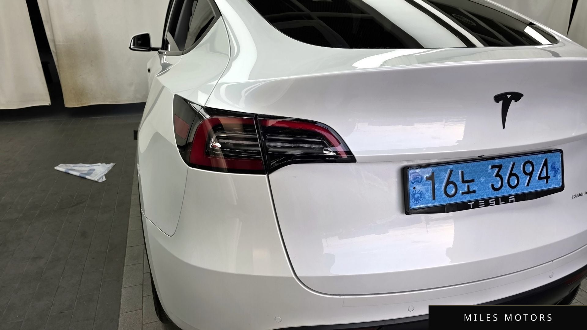 Tesla Model Y 2021 — миниатюра 9