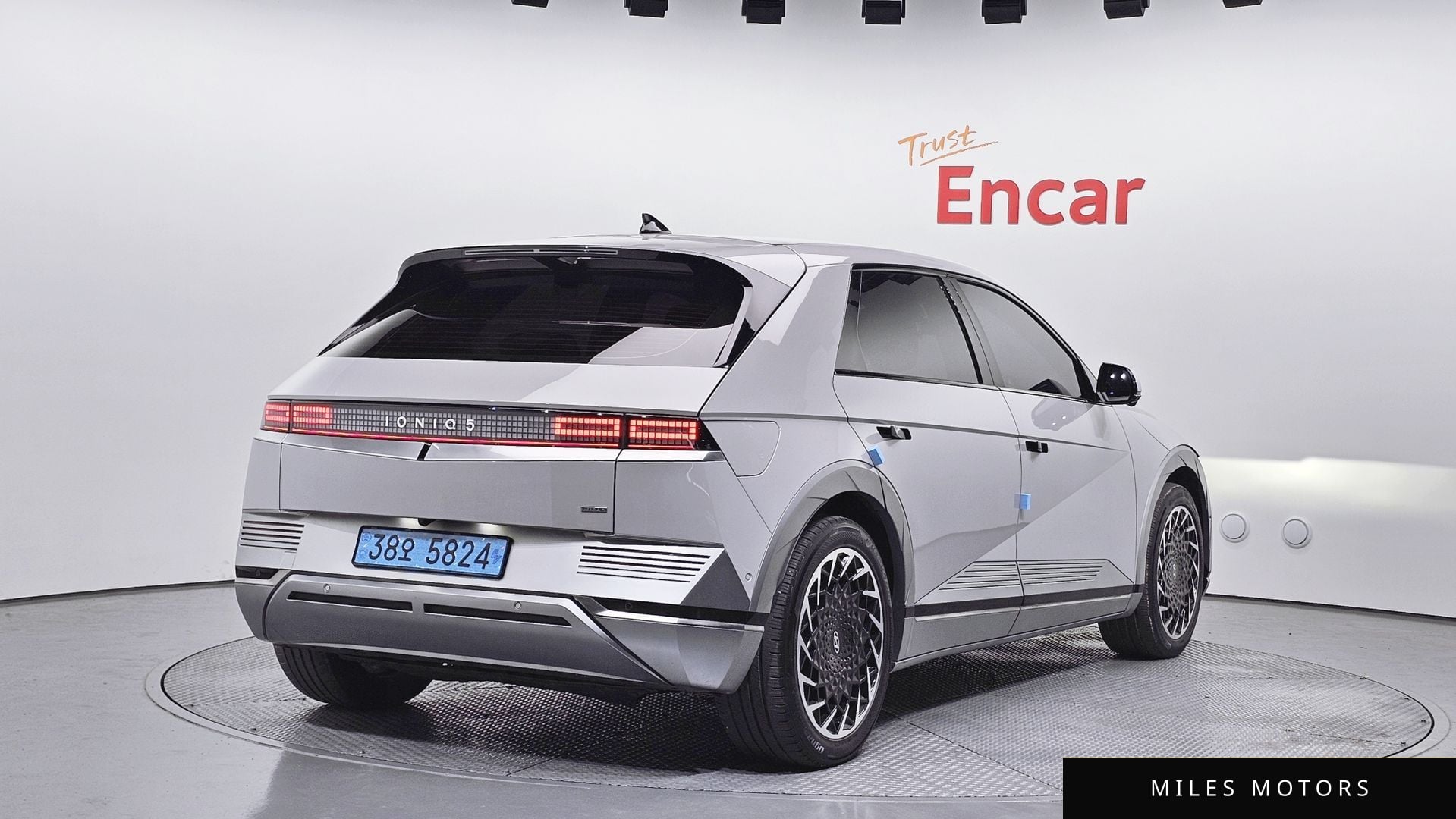 Hyundai Ioniq5 2022 — миниатюра 2