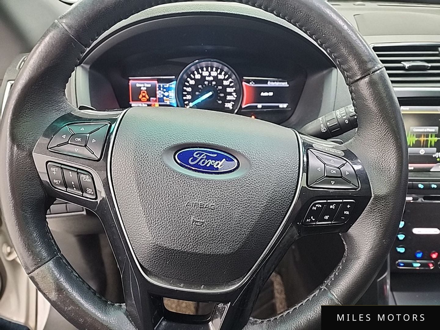 Ford Explorer 2016 — миниатюра 9