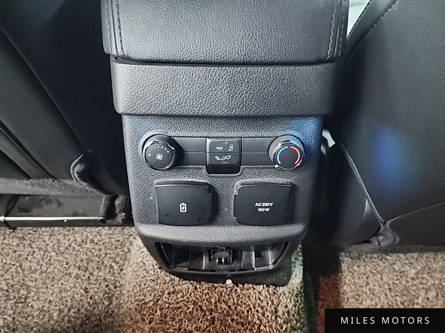 Ford Explorer 2016 — миниатюра 13