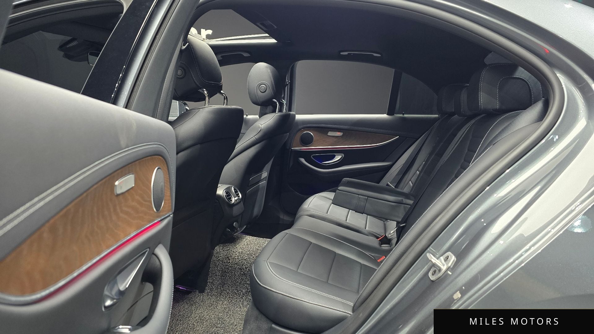 Mercedes-Benz E-Class W213 2021 — миниатюра 12