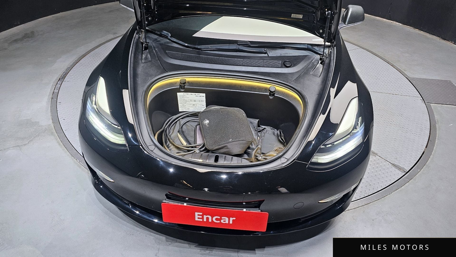 Tesla Model 3 2020 — миниатюра 6