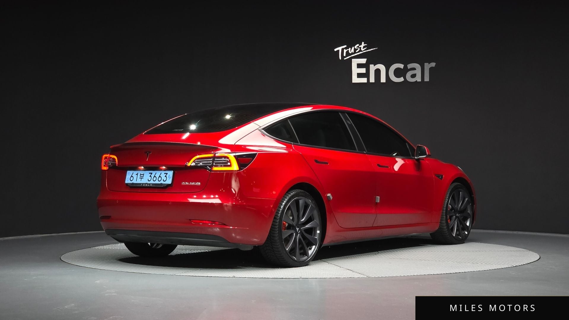 Tesla Model 3 2020 — миниатюра 2