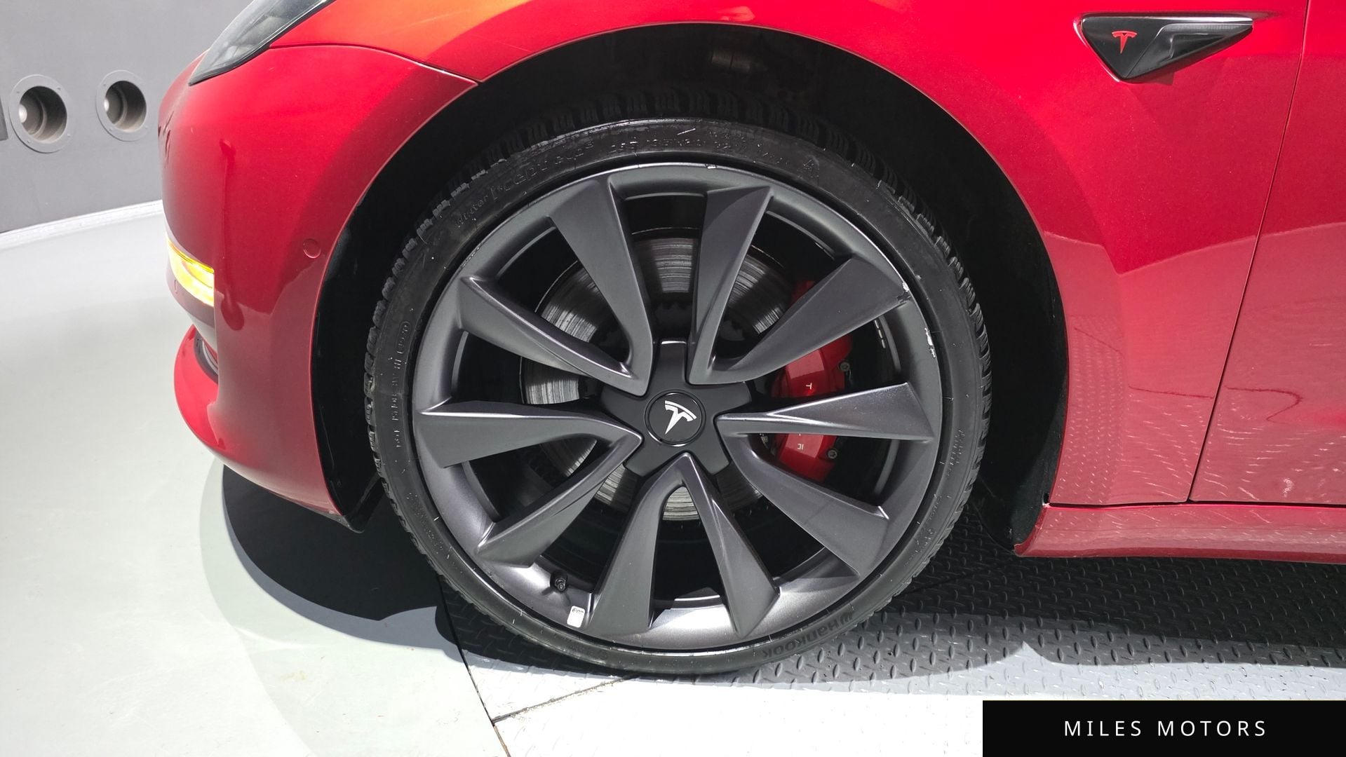 Tesla Model 3 2020 — миниатюра 5
