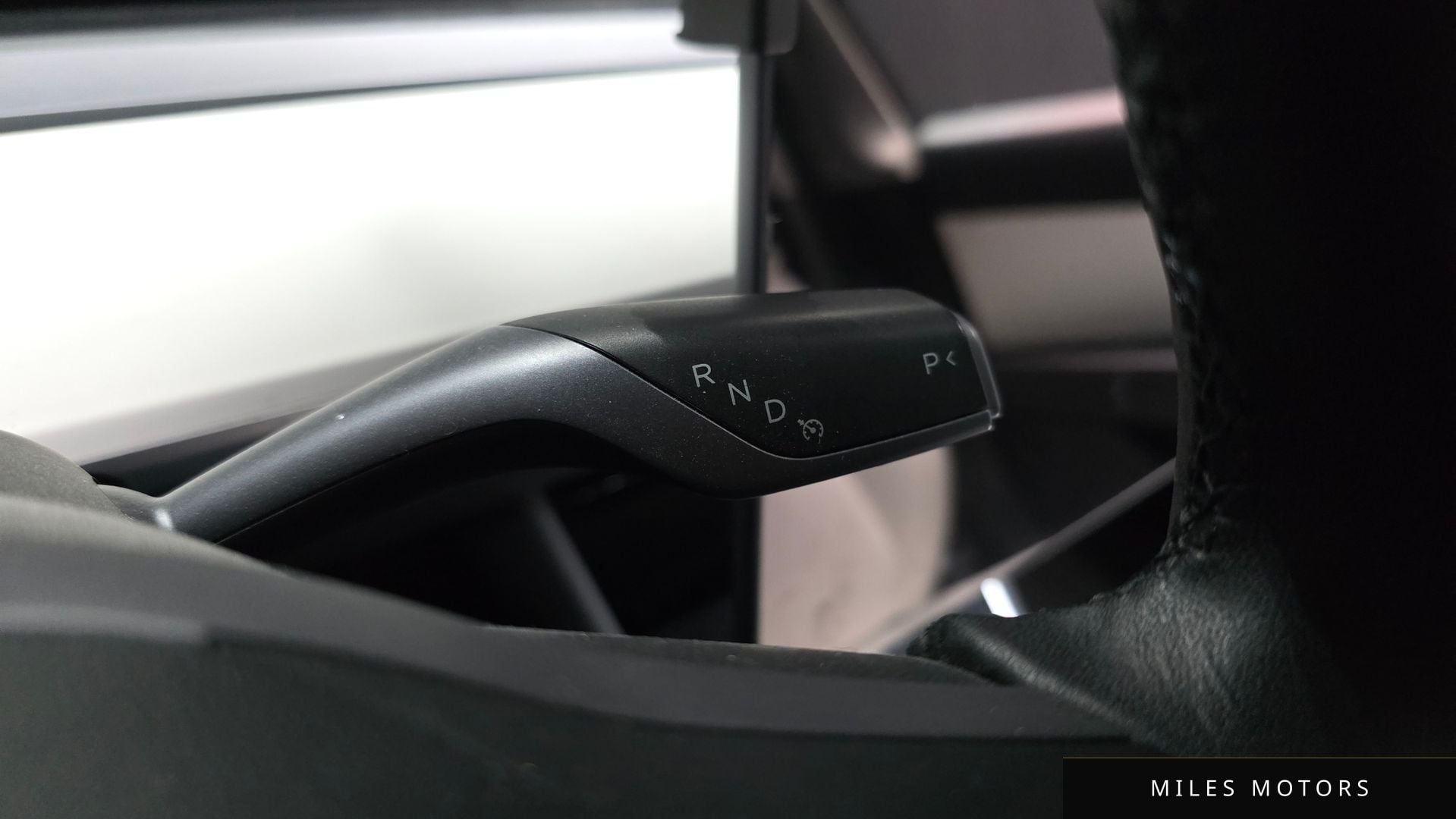 Tesla Model 3 2020 — миниатюра 12