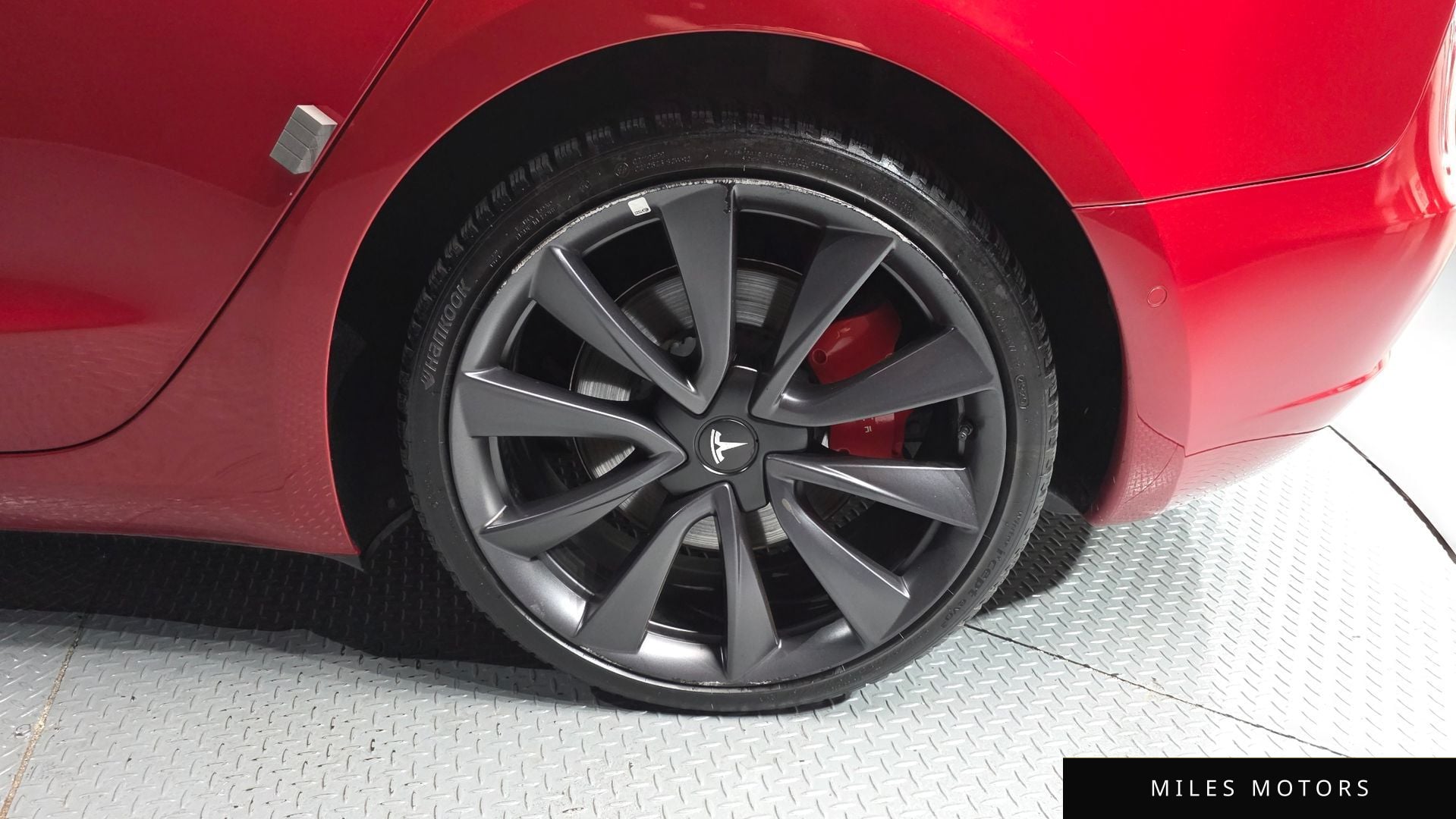 Tesla Model 3 2020 — миниатюра 7