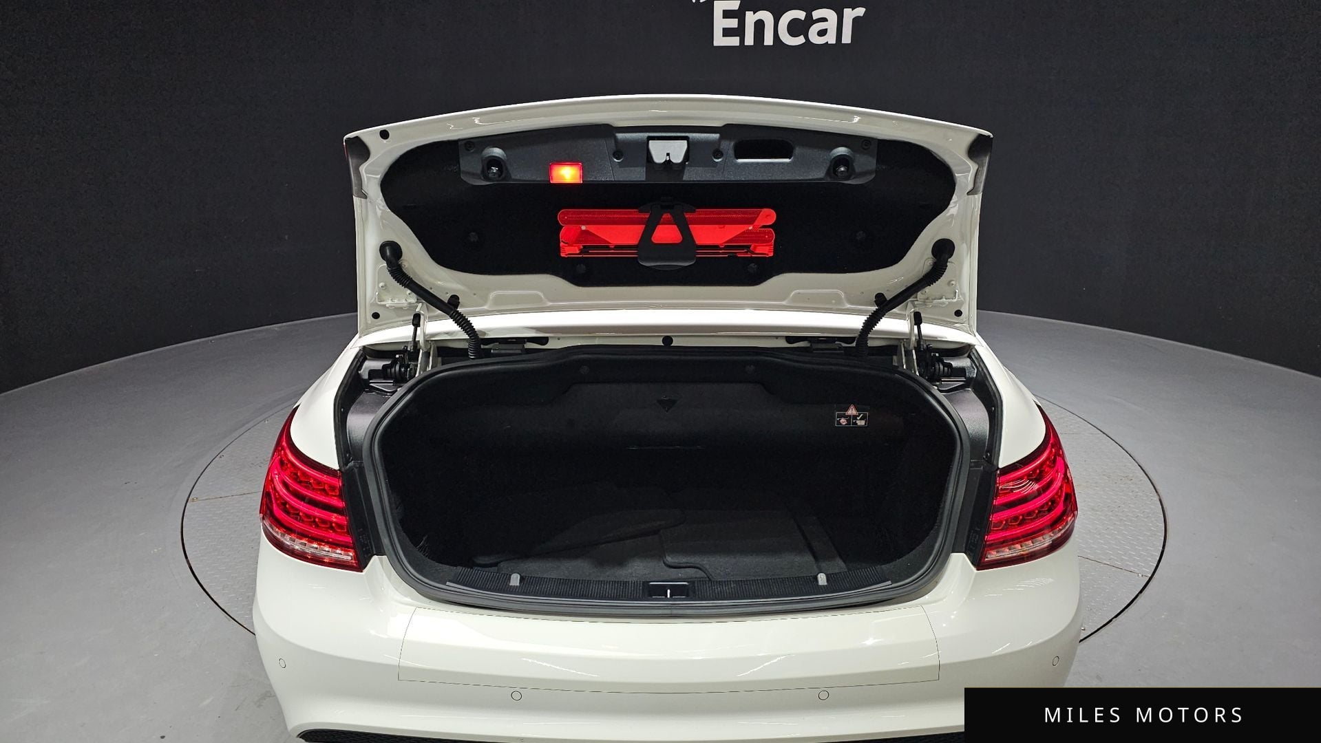 Mercedes-Benz E-클래스 W212 2016 — миниатюра 20