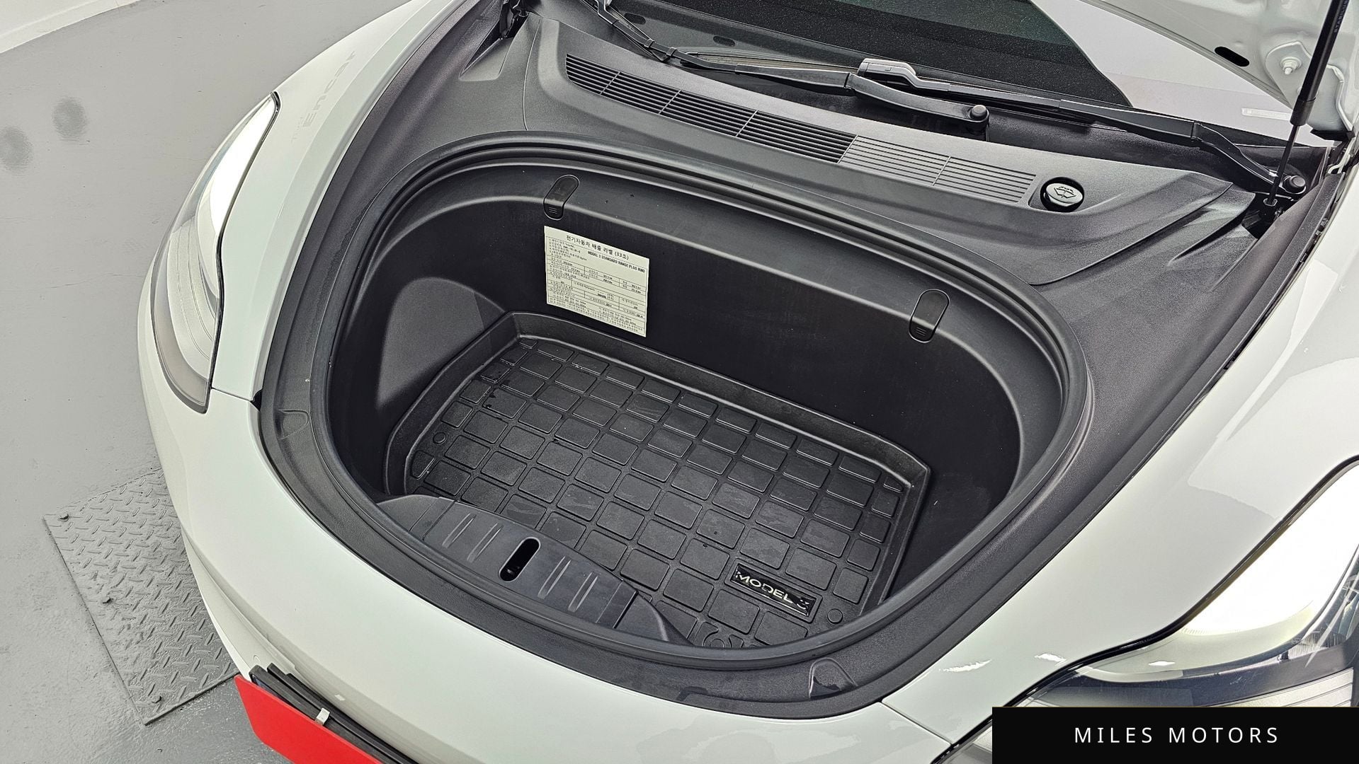 Tesla Model 3 2020 — миниатюра 6