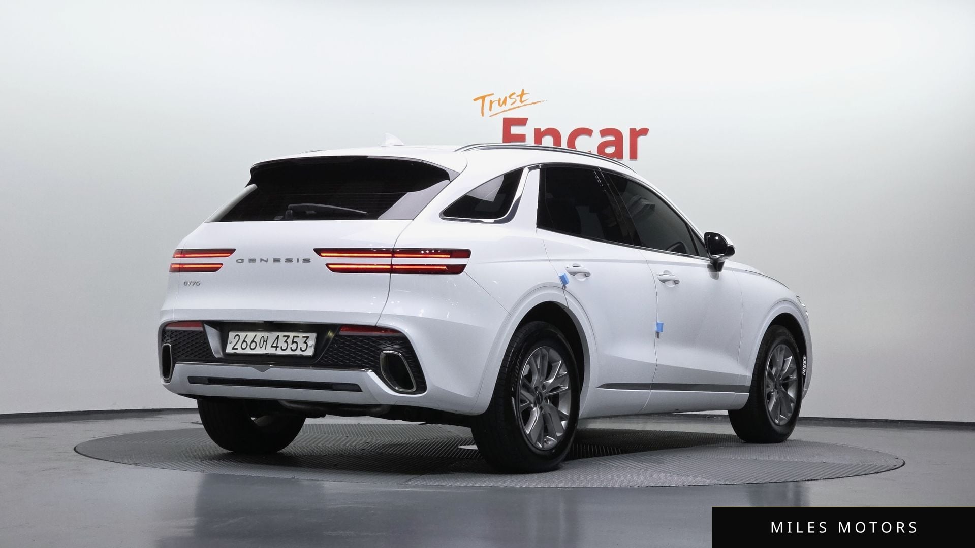 Genesis GV70 2021 — миниатюра 2