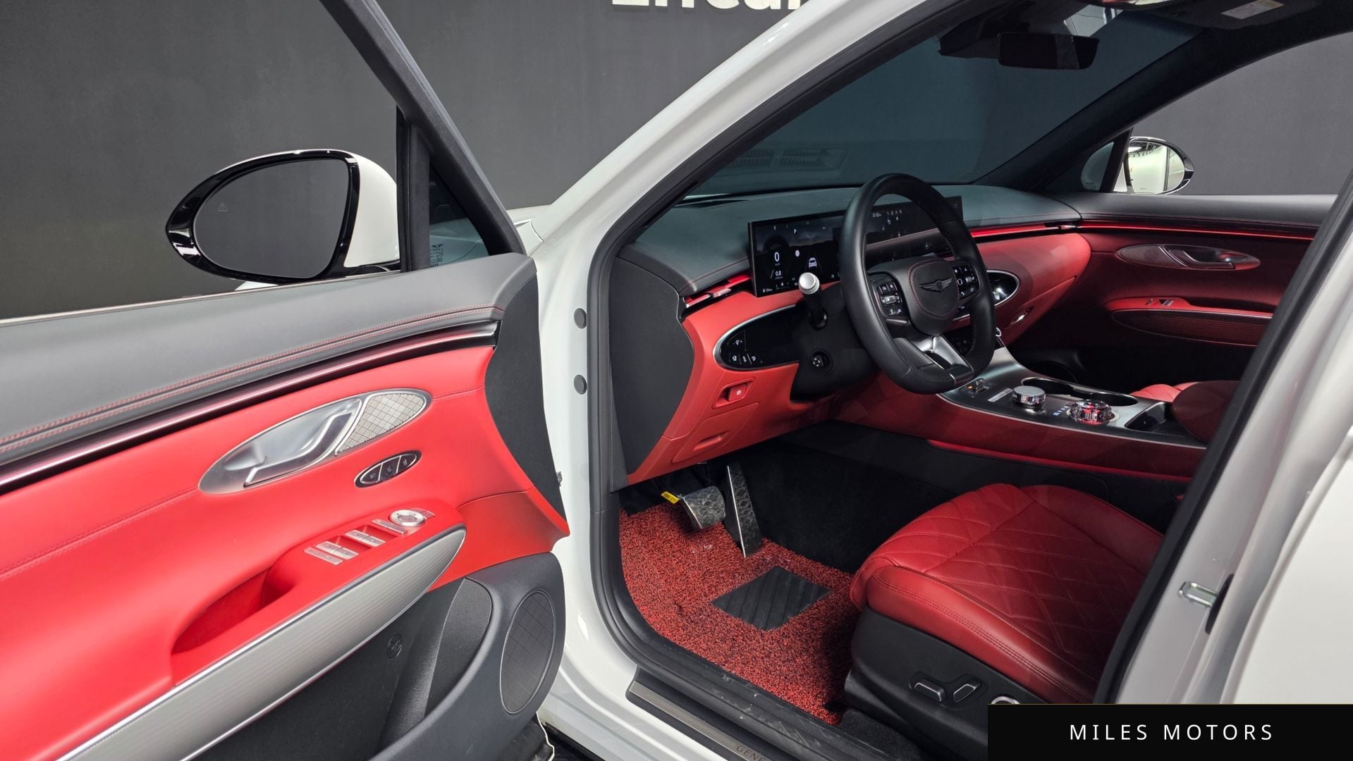 Genesis GV70 2025 — миниатюра 13