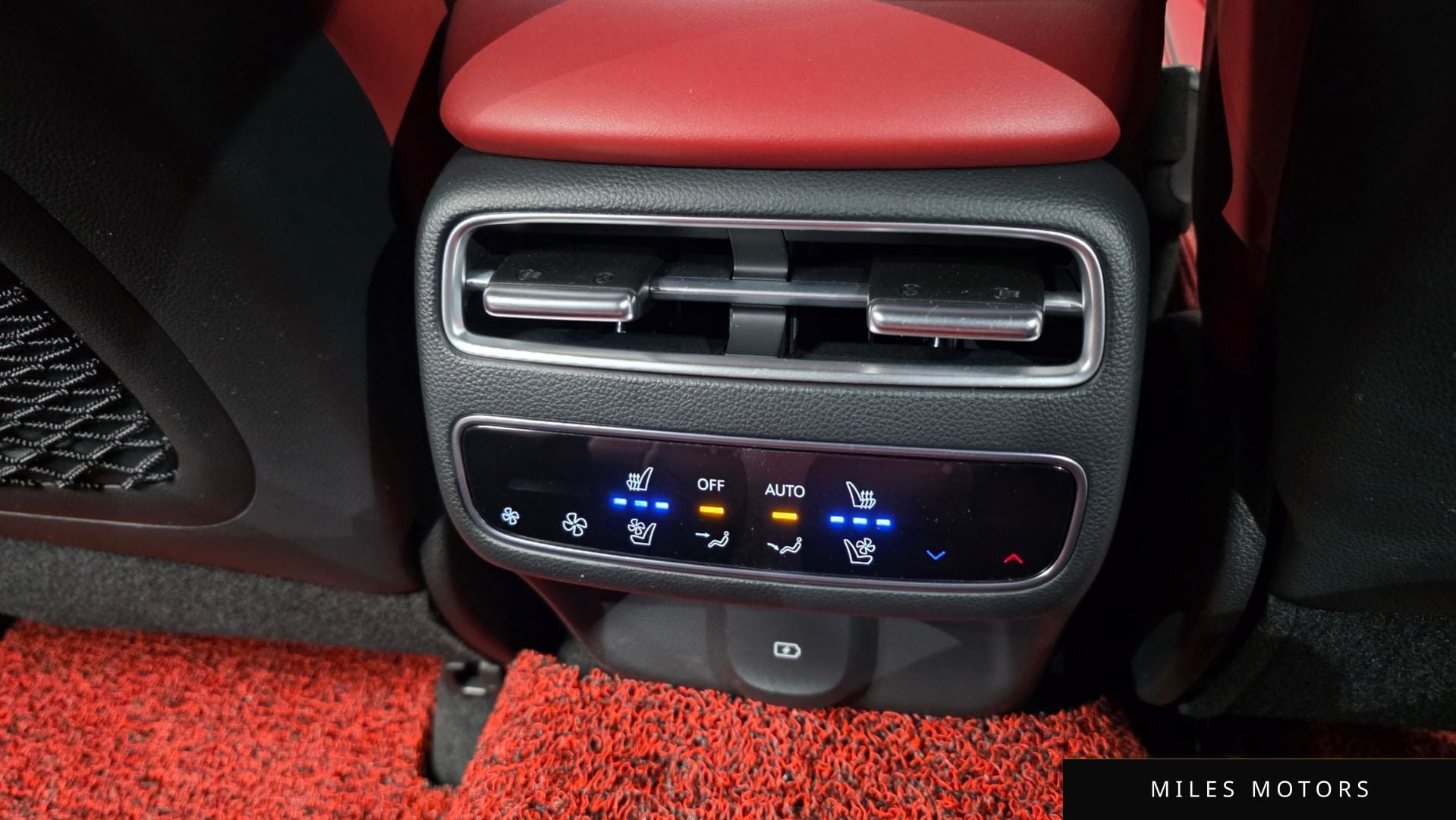 Genesis GV70 2025 — миниатюра 25