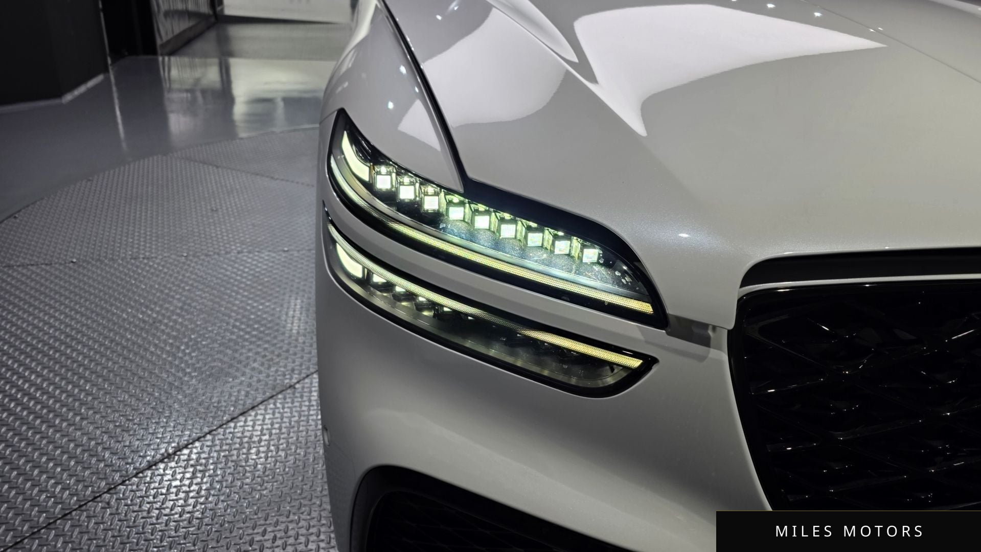 Genesis GV70 2025 — миниатюра 8