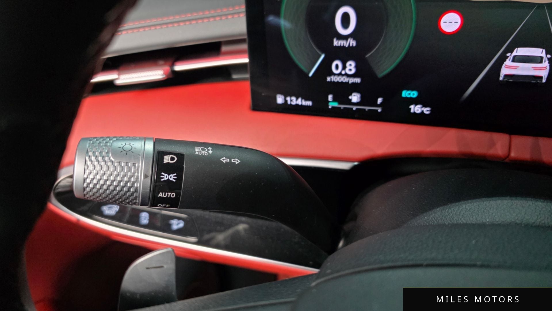 Genesis GV70 2025 — миниатюра 35
