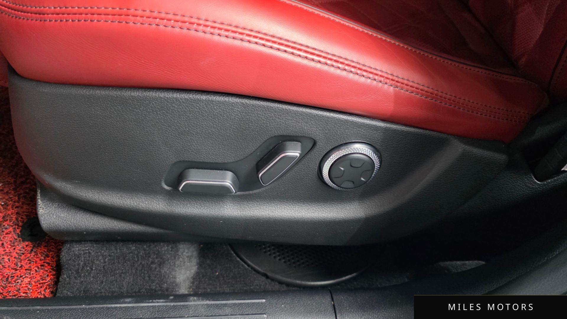 Genesis GV70 2025 — миниатюра 37