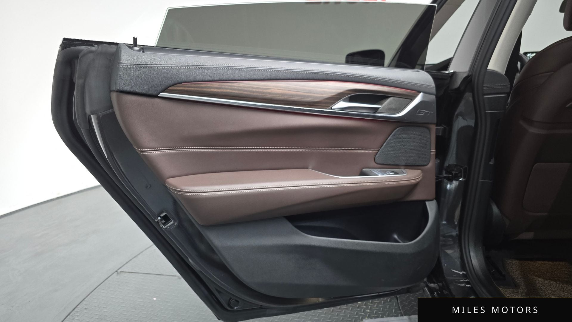 BMW 6시리즈 GT (G32) 2023 — миниатюра 14