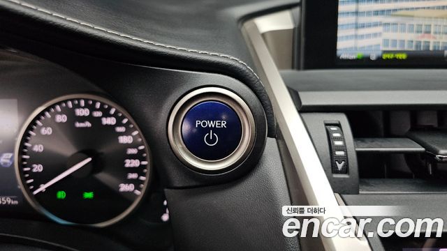 Лексус NX300h 2017 — миниатюра 29
