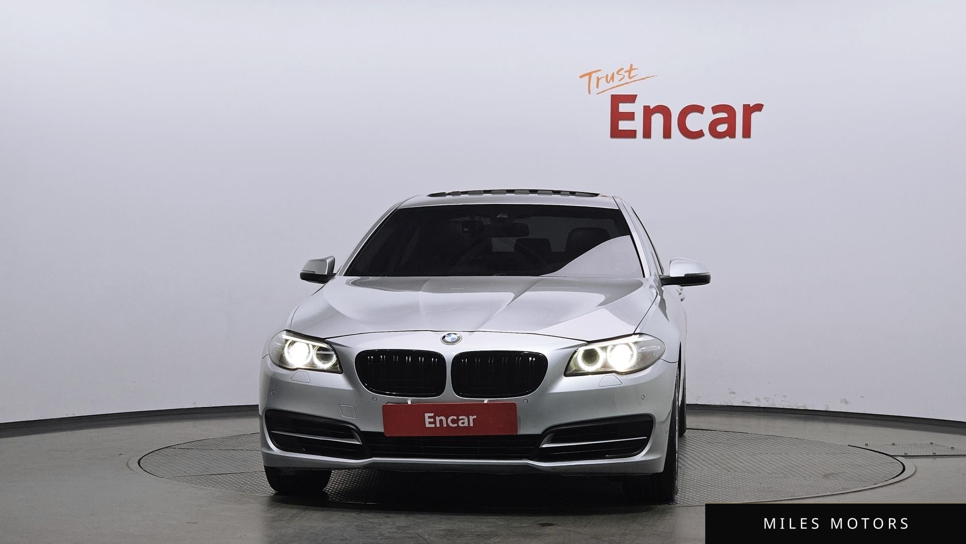 BMW 5 Series (F10) 2014 — миниатюра 3